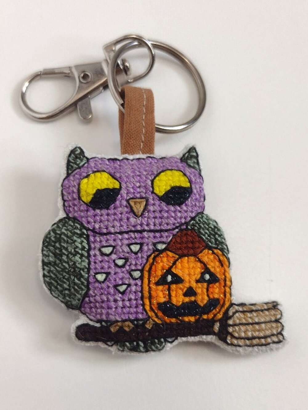 Handmade Double-sided Halloween Keychain: Owl on Witch Broom with Jackolantern